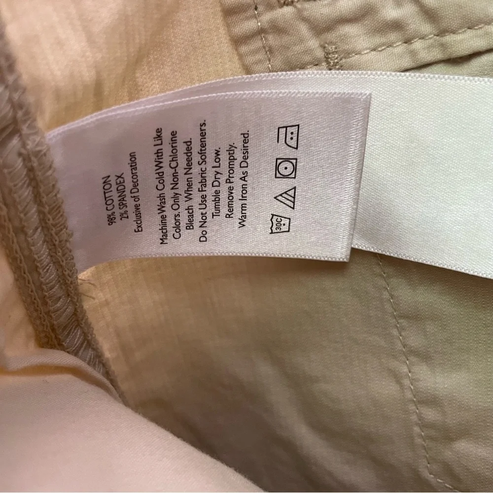 Eddie‎ Bauer Women's Khaki Cotton Shorts 8